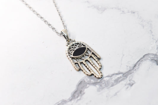 Hand of Fatima pendant in 925 sterling silver with onyx stone