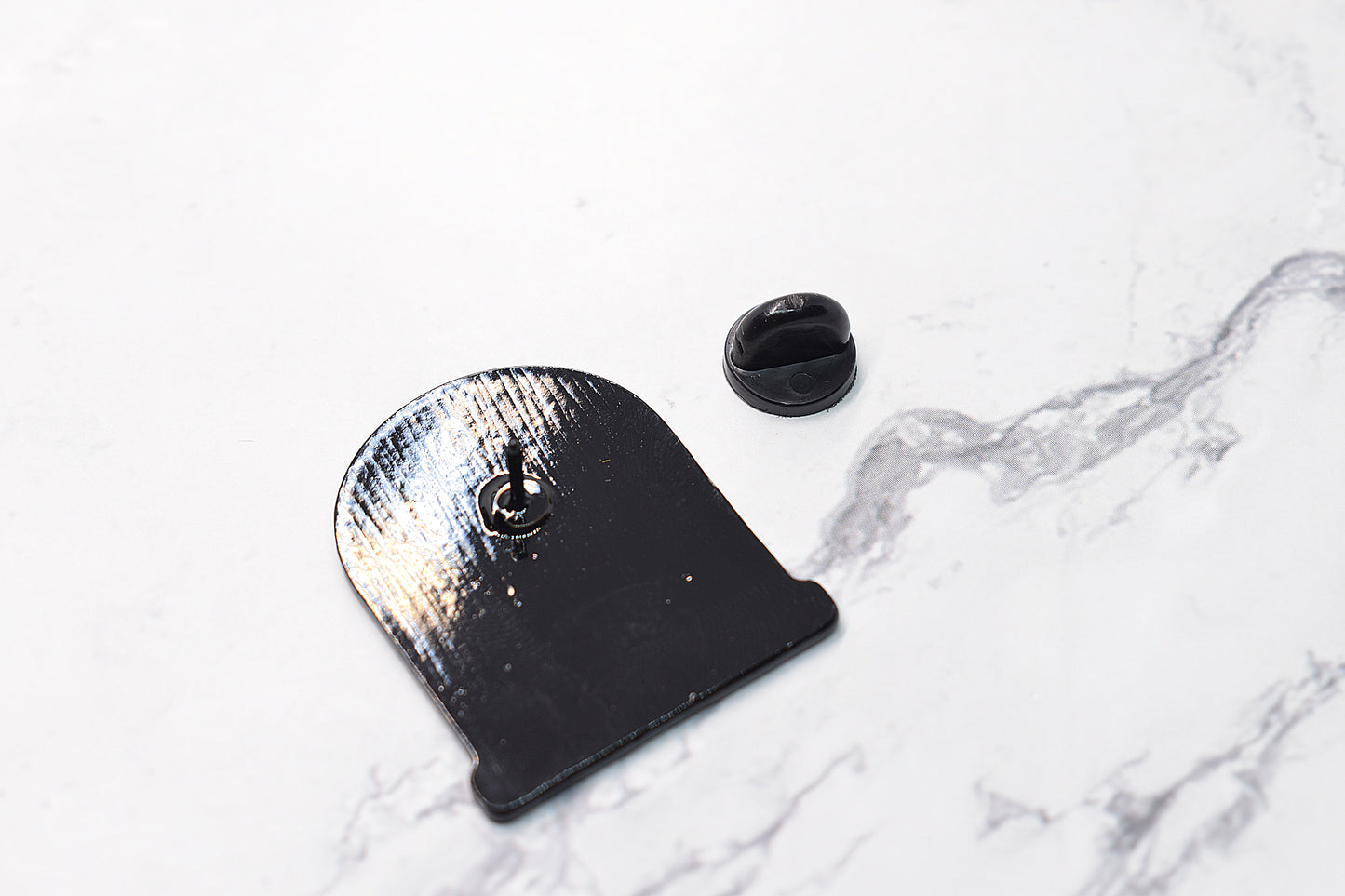 Princess bubblegum and Marceline enamel pin, adventure time, anime, anime accessory