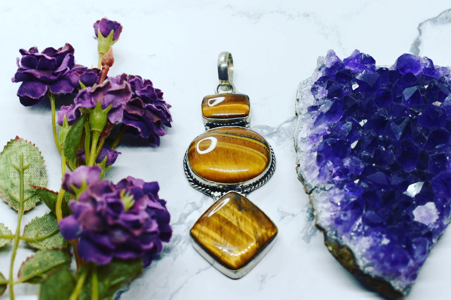 925 silver plated pendant with tiger eye stone