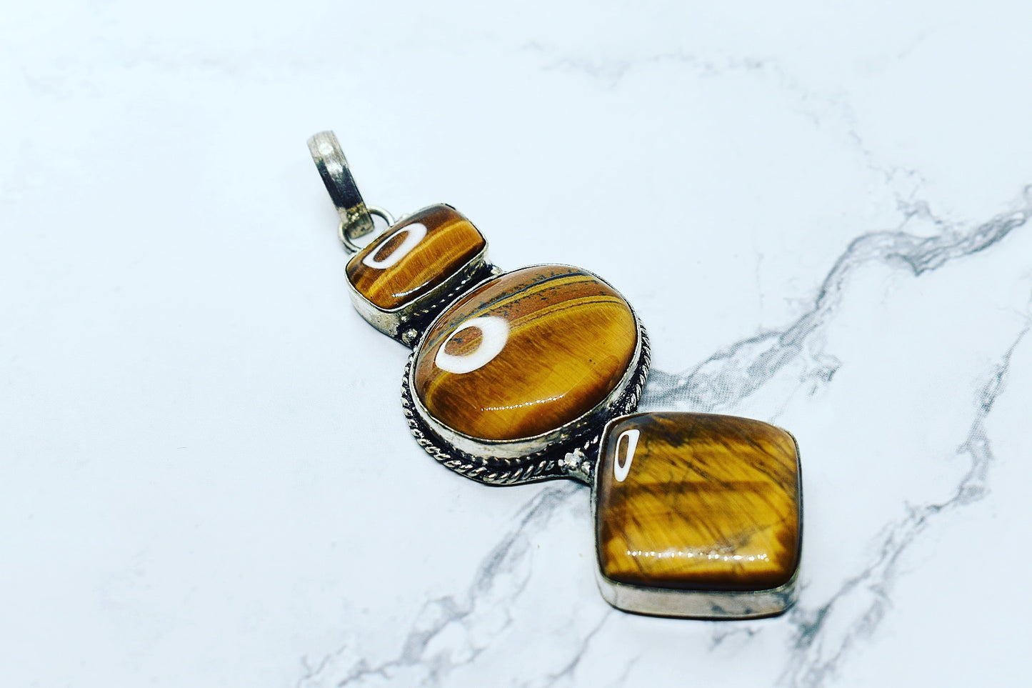 925 silver plated pendant with tiger eye stone