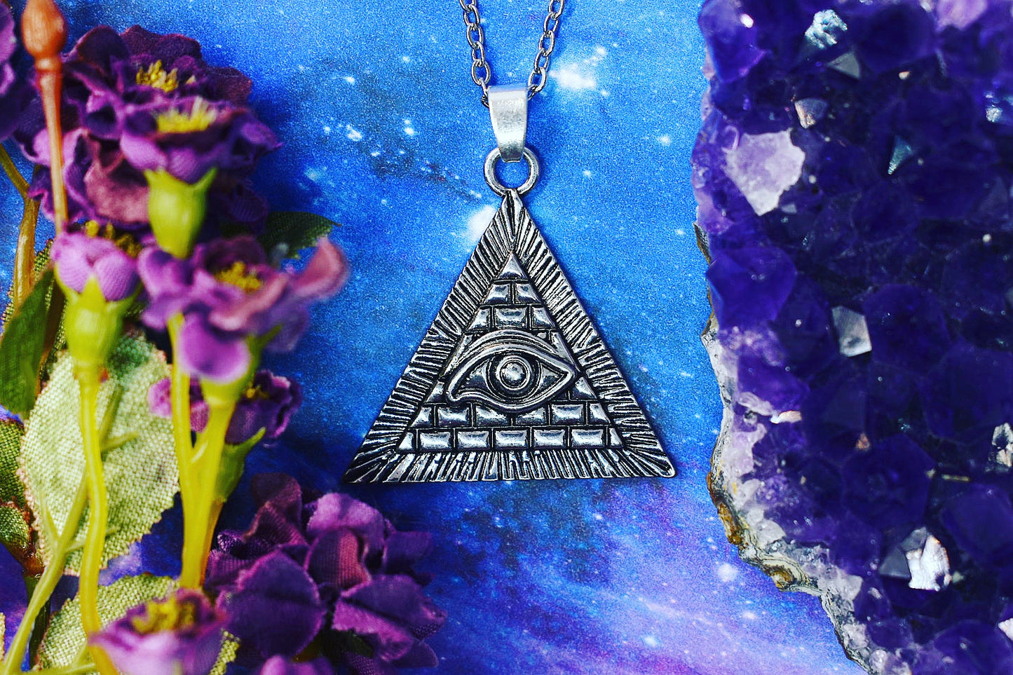 Pyramid pendant with eye