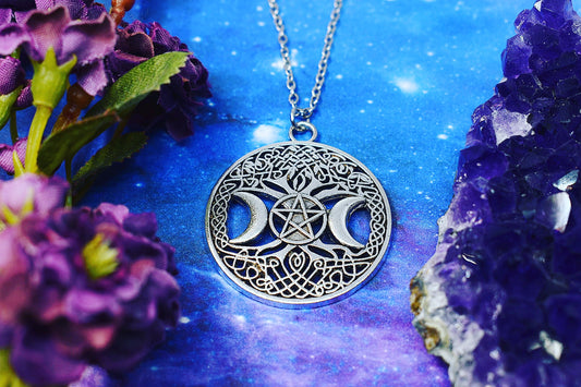 Pendentif triple lune, pendentif celtique, bijoux sorcière, wicca, bijoux gothique, sorcière