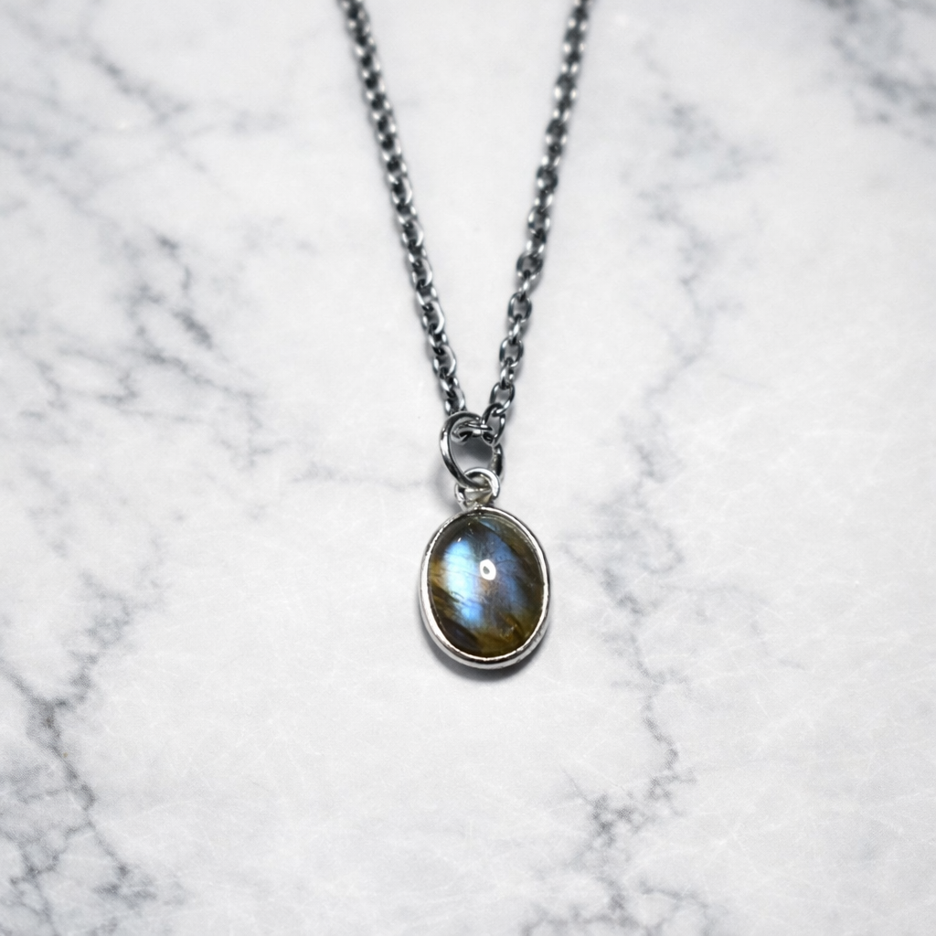 Natural Labradorite Pendant – 925 Sterling Silver
