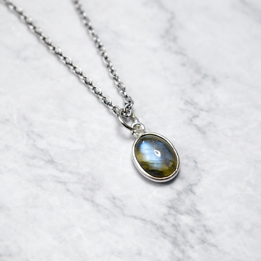 Natural Labradorite Pendant – 925 Sterling Silver