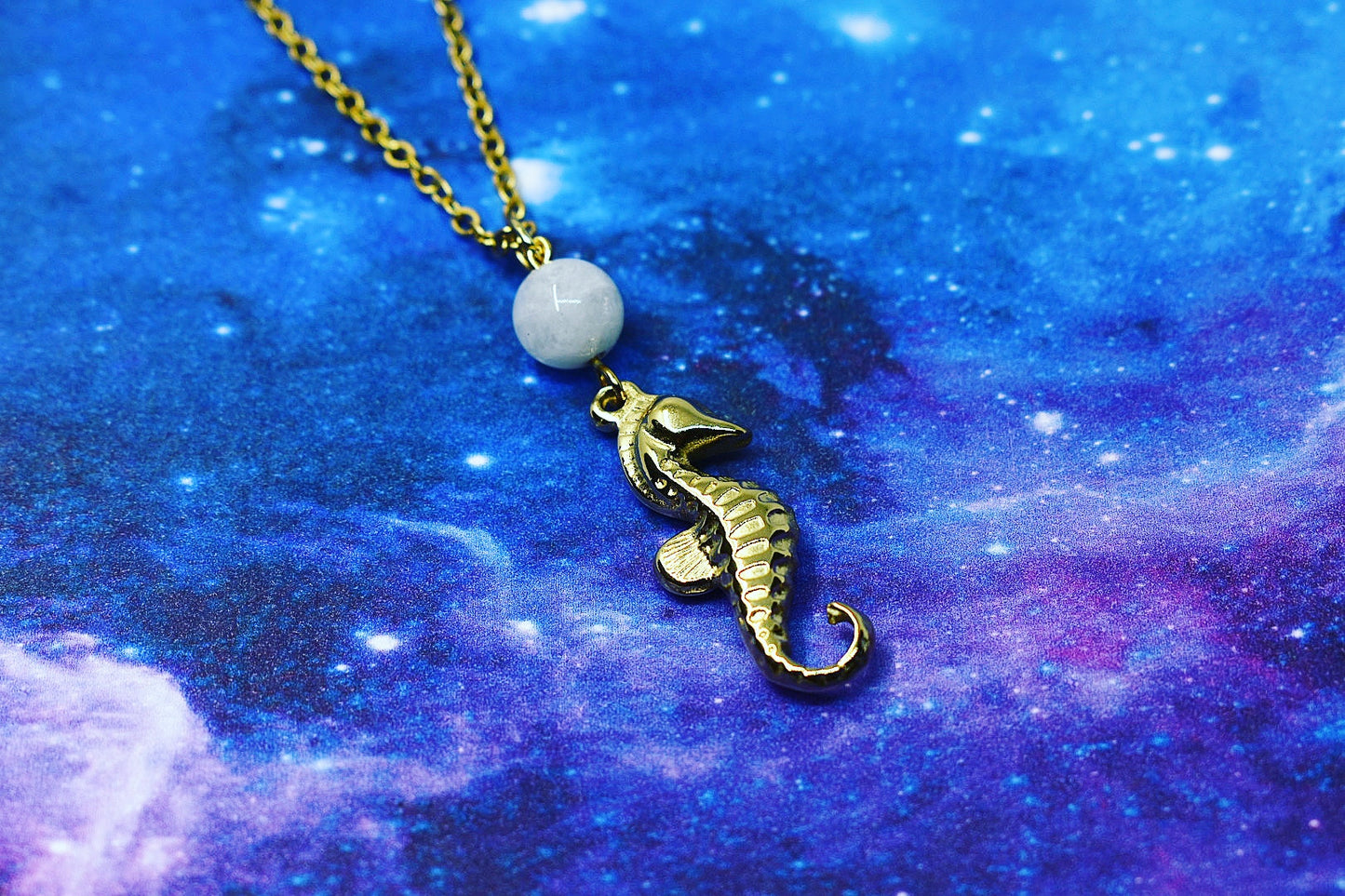 Seahorse pendant with moonstone